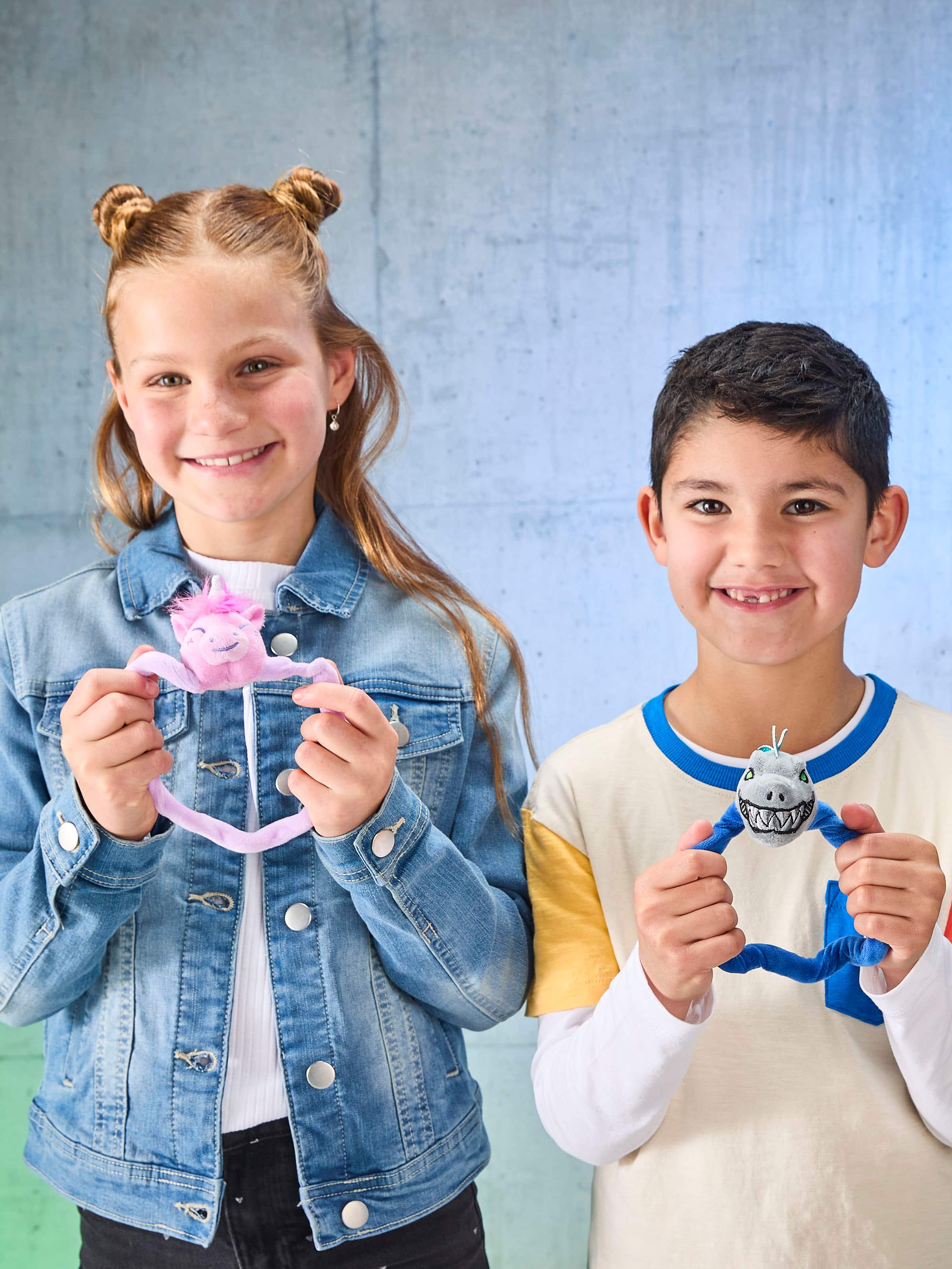 Image for All Stars Twist N Turn Fidget Toy from Smiggle